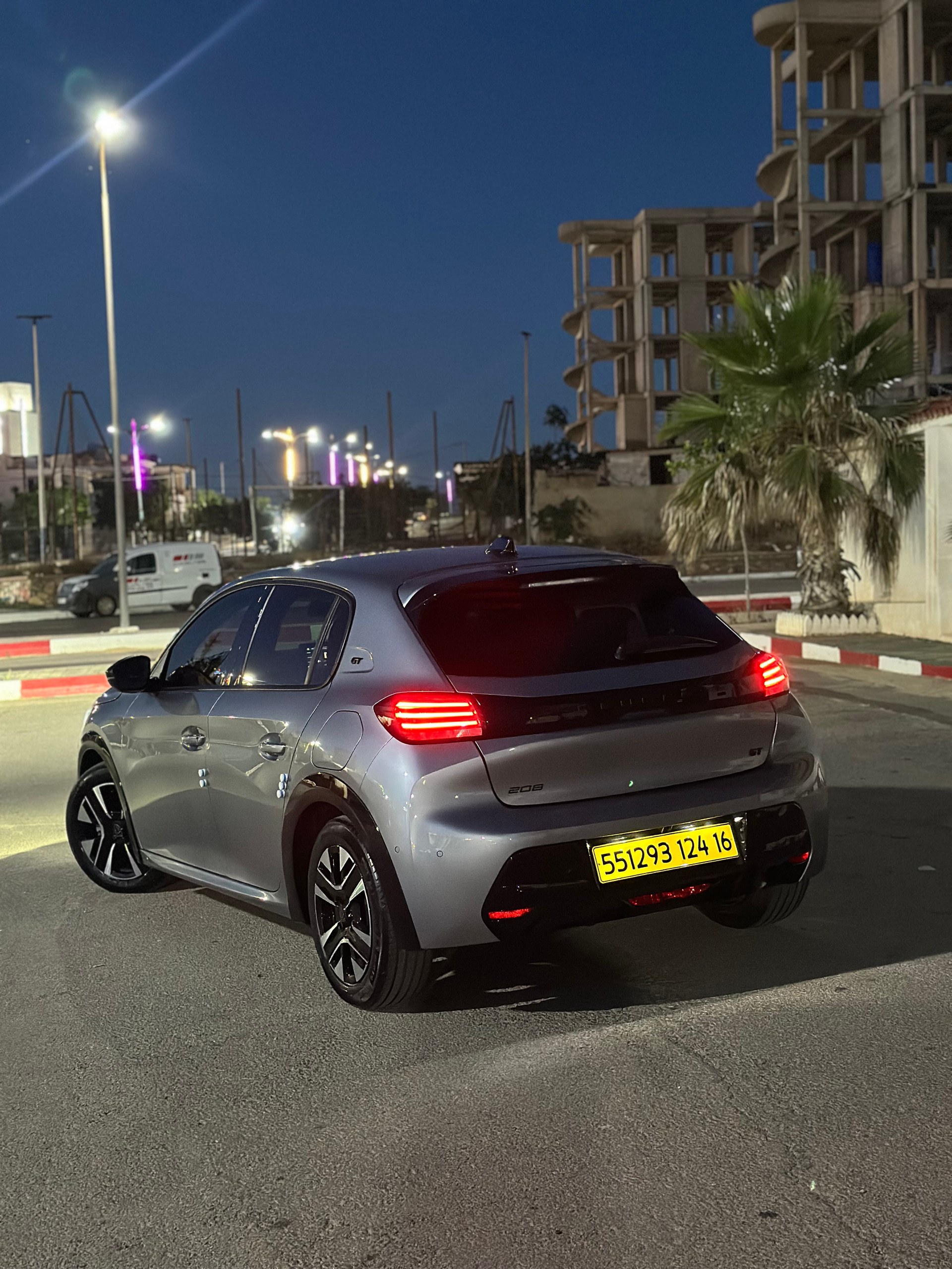 Peugeot 208 aller 2024 – photo 1