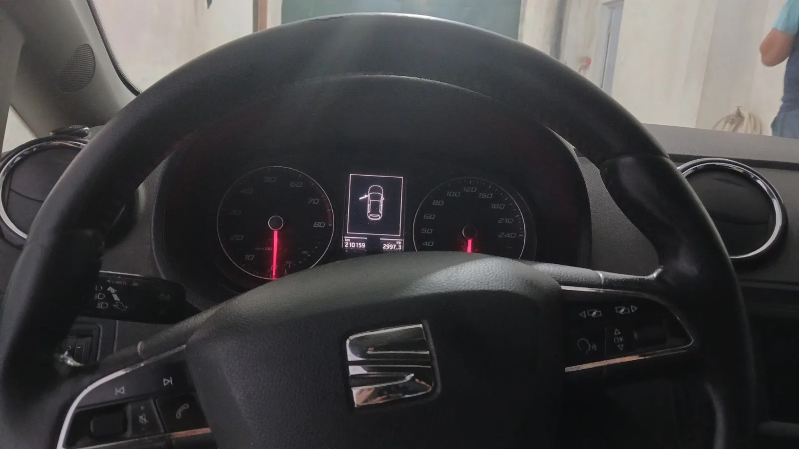 Seat ibiza 2017 – photo 1