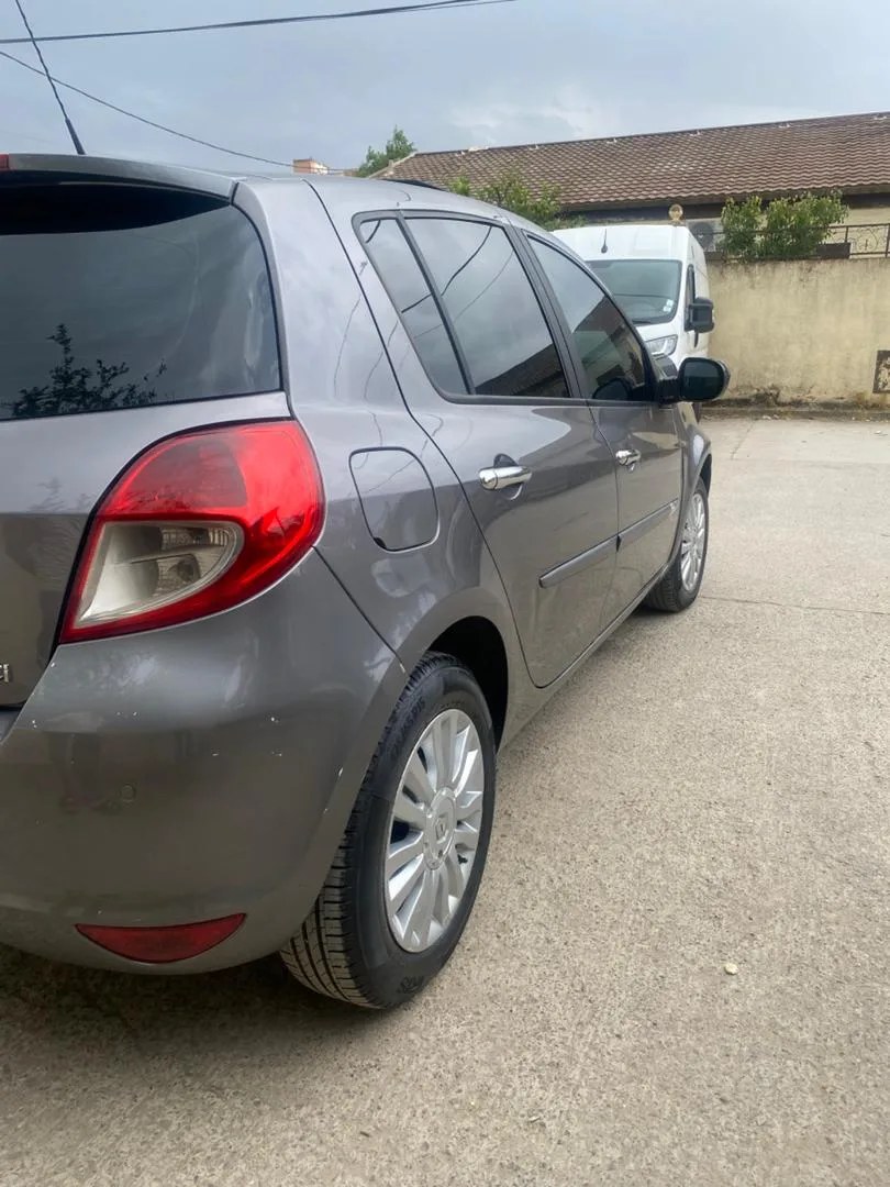 Renault Clio 3 2011 – photo 1