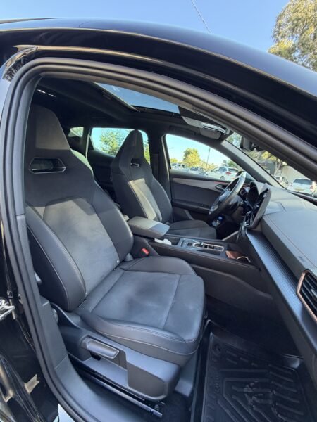 Cupra Leon 2025 etsi