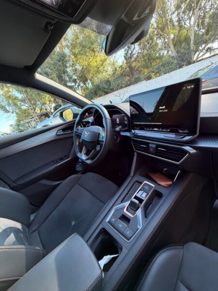 Cupra Leon 2025 etsi