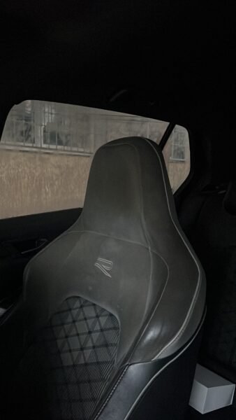 Golf 8 rline 2.0 tdi 150